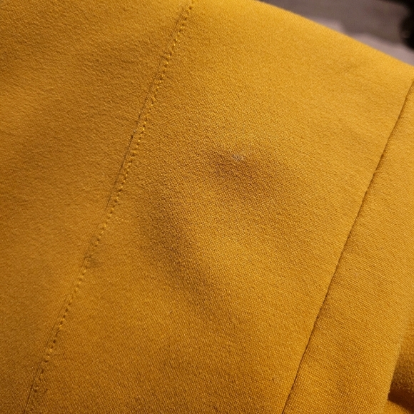 💛 4/$20 | Yellow Slacks - Picture 8 of 9